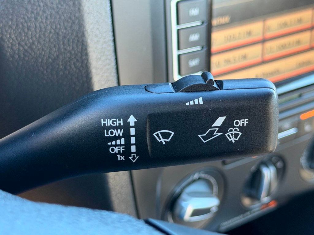 2012 Volkswagen Jetta Sedan 4dr Automatic SE w/Convenience & Sunroof - 22998520 - 26