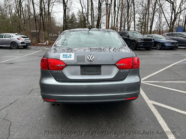2012 Volkswagen Jetta Sedan SE - 23001324 - 3