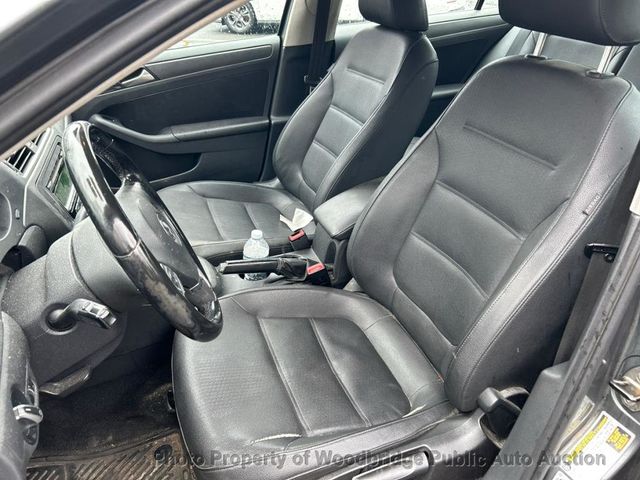 2012 Volkswagen Jetta Sedan SE - 23001324 - 5