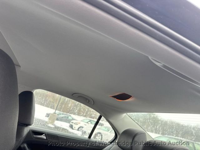 2012 Volkswagen Jetta Sedan SE - 23017233 - 10