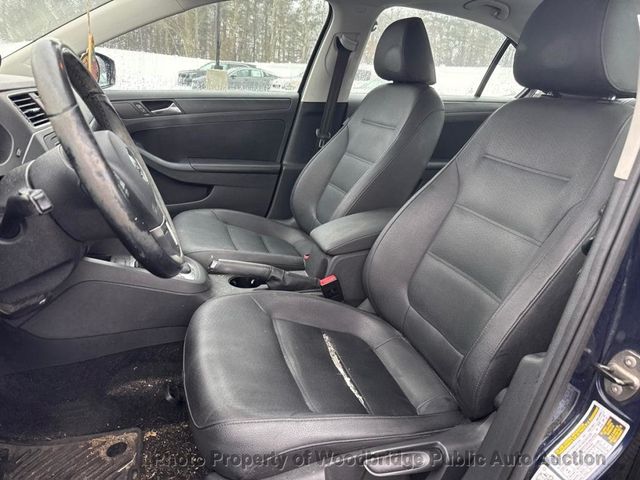 2012 Volkswagen Jetta Sedan SE - 23017233 - 5