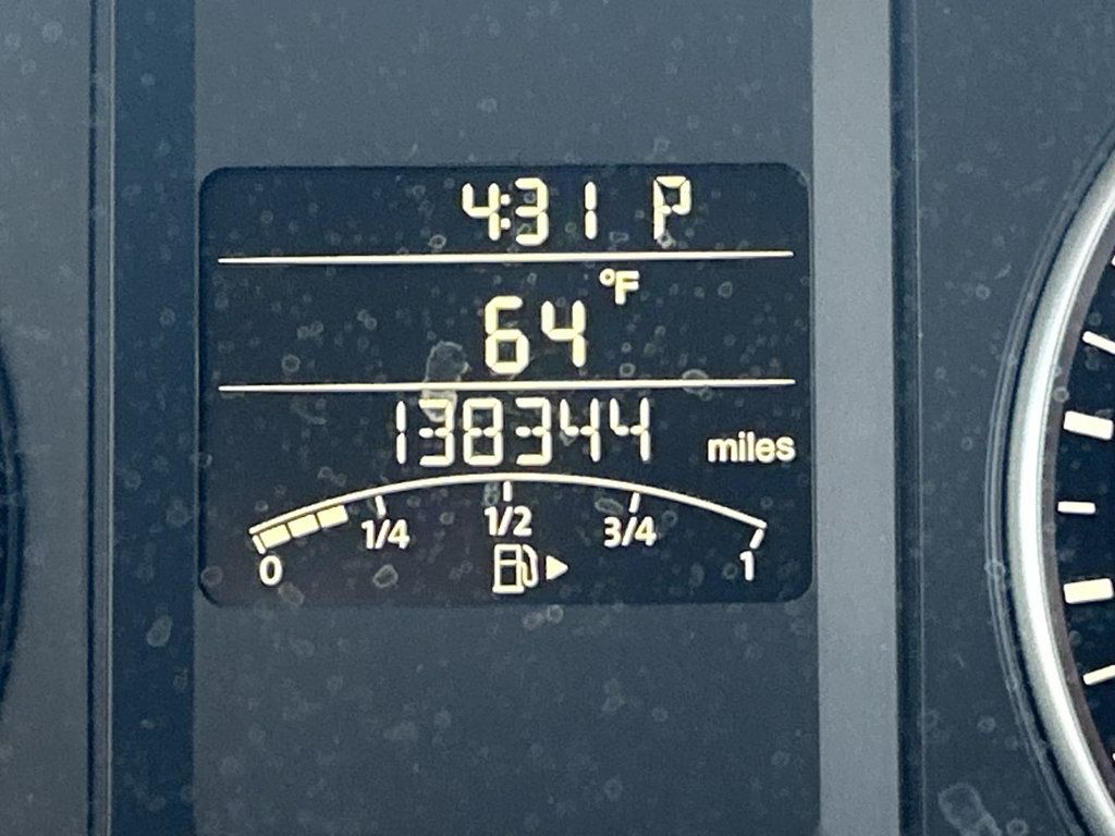 Volkswagen Jetta Sedan SE photo 16