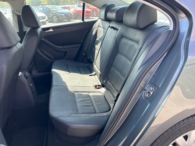 2012 Volkswagen Jetta Sedan SE PZEV - 23072243 - 6