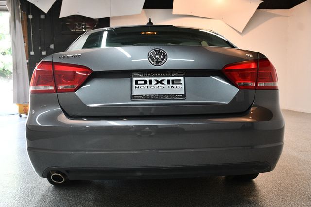2012 Volkswagen Passat 4dr Sedan 2.5L Automatic SE w/Sunroof - 23060813 - 12