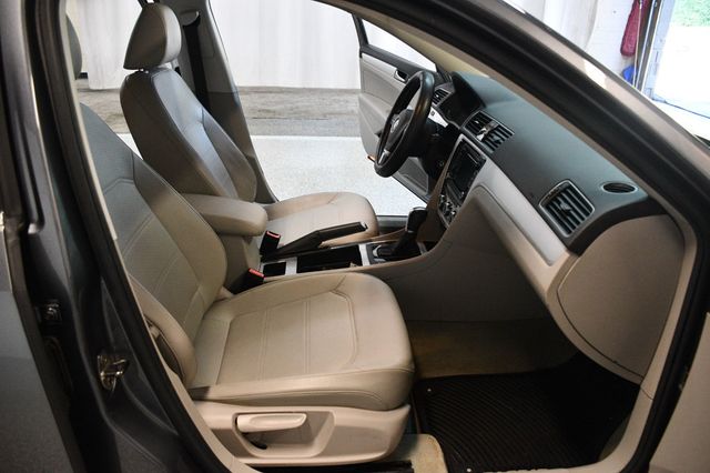 2012 Volkswagen Passat 4dr Sedan 2.5L Automatic SE w/Sunroof - 23060813 - 27