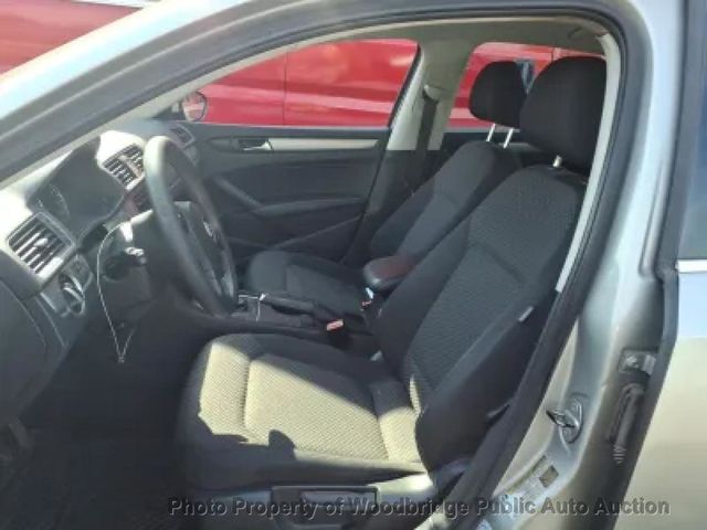 2012 Volkswagen Passat S - 23093044 - 7