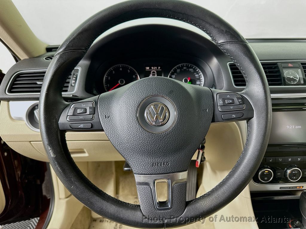 2012 Volkswagen Passat SE - 22489883 - 10