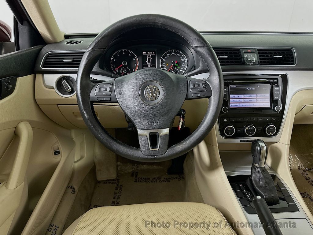 2012 Volkswagen Passat SE - 22489883 - 21