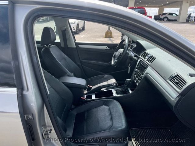 2012 Volkswagen Passat SE - 23008925 - 5