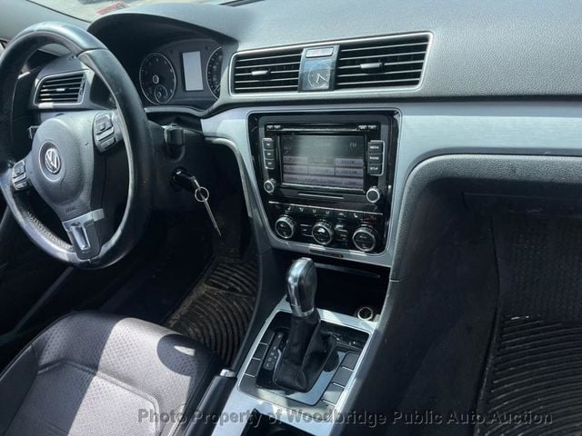 2012 Volkswagen Passat SE - 23008925 - 8