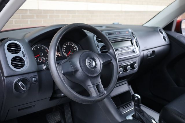 2012 Volkswagen Tiguan 2WD 4dr Automatic LE - 22931682 - 13