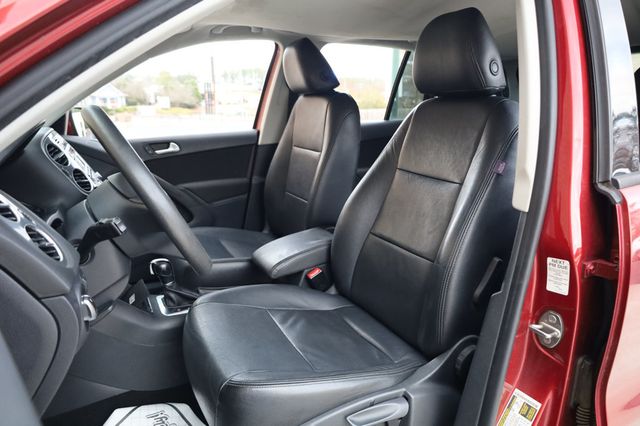 2012 Volkswagen Tiguan 2WD 4dr Automatic LE - 22931682 - 14