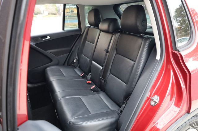 2012 Volkswagen Tiguan 2WD 4dr Automatic LE - 22931682 - 16