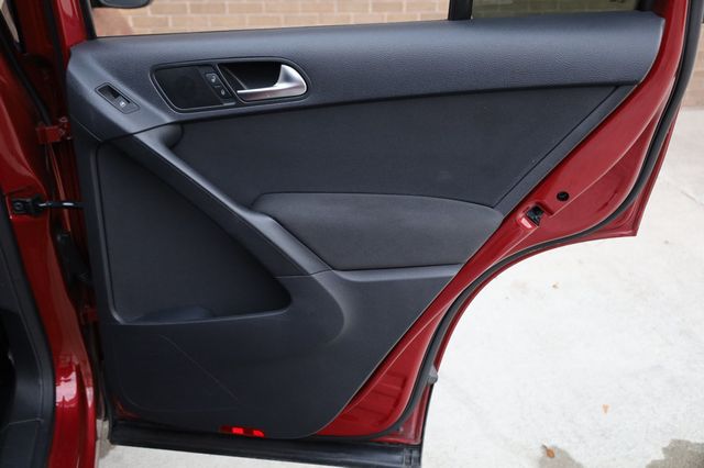 2012 Volkswagen Tiguan 2WD 4dr Automatic LE - 22931682 - 18