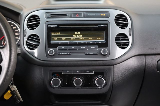 2012 Volkswagen Tiguan 2WD 4dr Automatic LE - 22931682 - 31