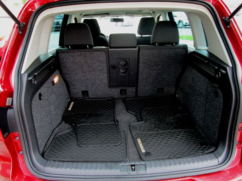 2012 Volkswagen Tiguan SEL photo 22