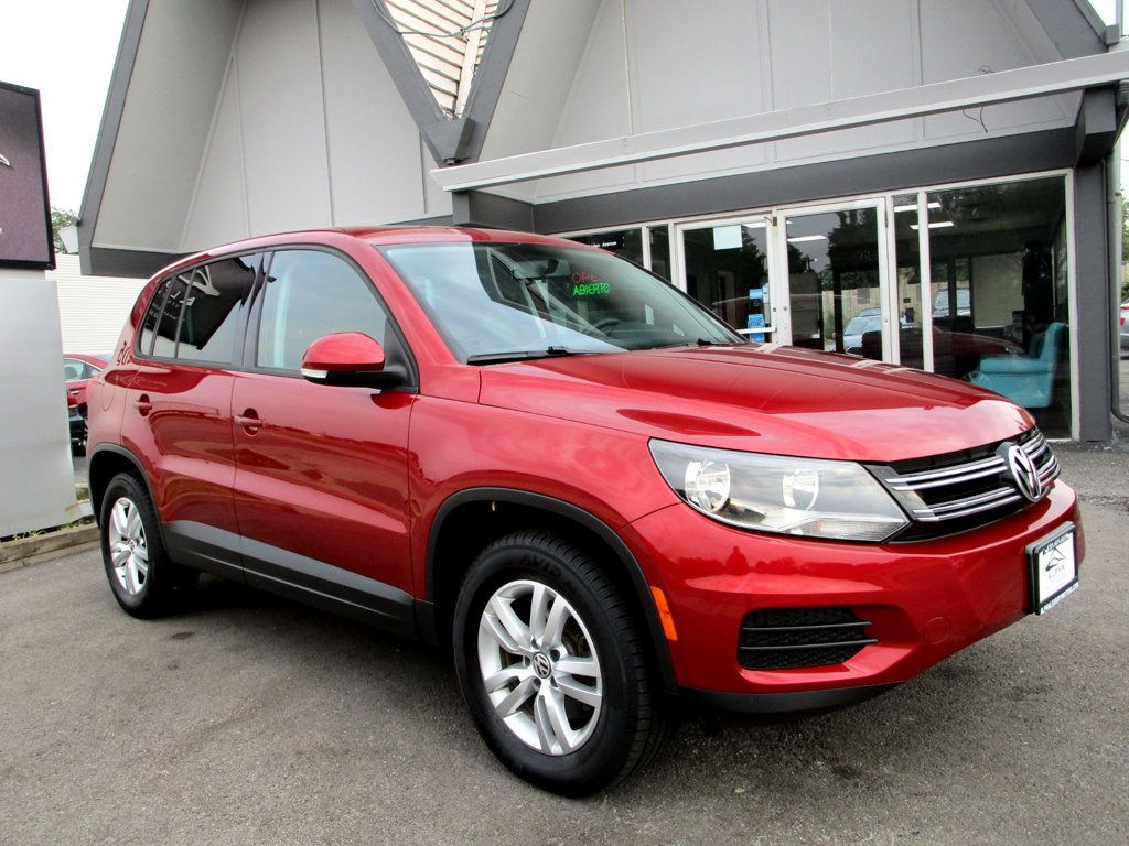 2012 Volkswagen Tiguan SEL photo 5