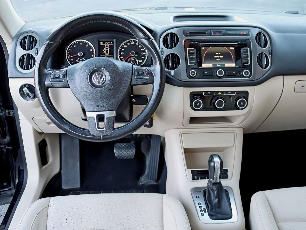 2012 Volkswagen Tiguan 4WD 4dr Automatic SE w/Sunroof & Nav - 22318629 - 11