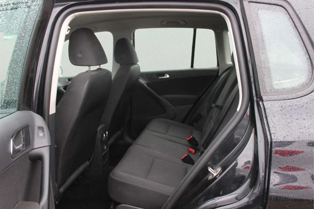 2012 Volkswagen Tiguan S 4Motion AWD 4dr SUV - 22995214 - 6