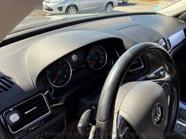 2012 Volkswagen Touareg 4dr VR6 Sport - 23006276 - 4