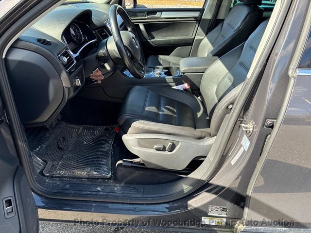 2012 Volkswagen Touareg 4dr VR6 Sport - 23049757 - 14