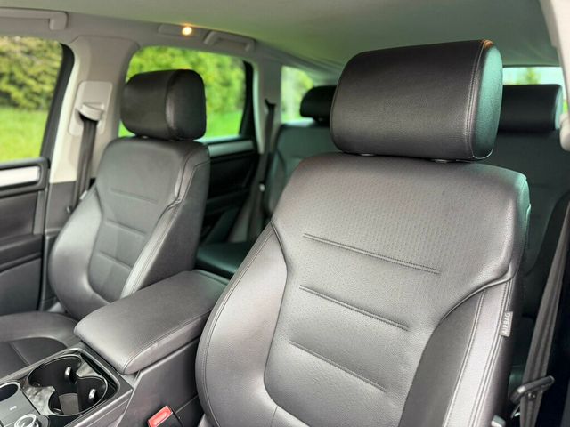 2012 Volkswagen Touareg 4dr VR6 Sport w/Nav - 23002549 - 13