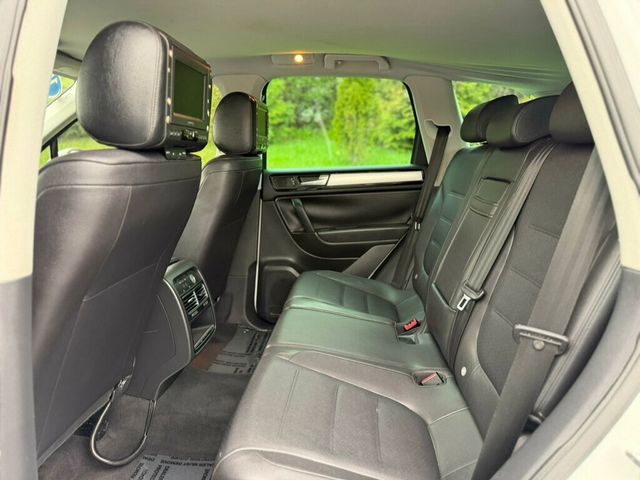 2012 Volkswagen Touareg 4dr VR6 Sport w/Nav - 23002549 - 15