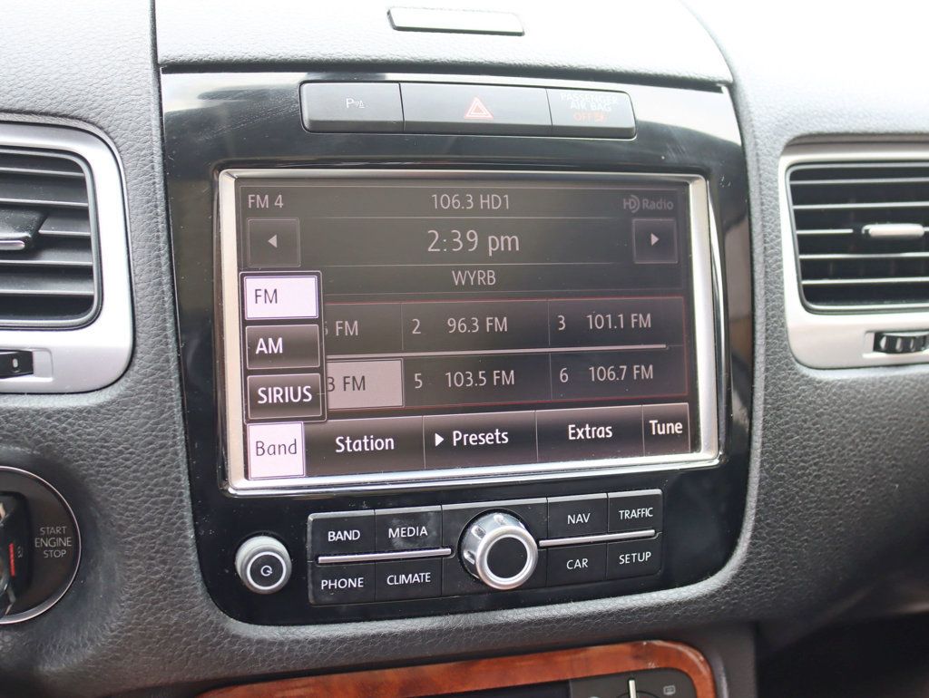2012 Volkswagen Touareg VR6 Sport photo 14