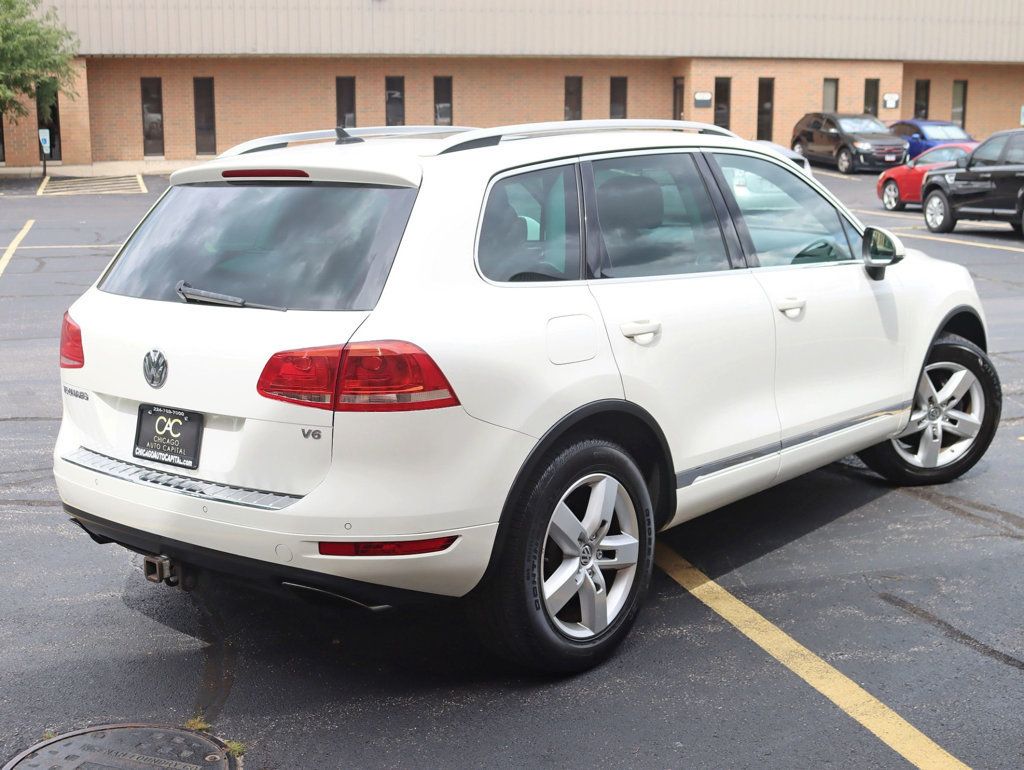 2012 Volkswagen Touareg VR6 Sport photo 2