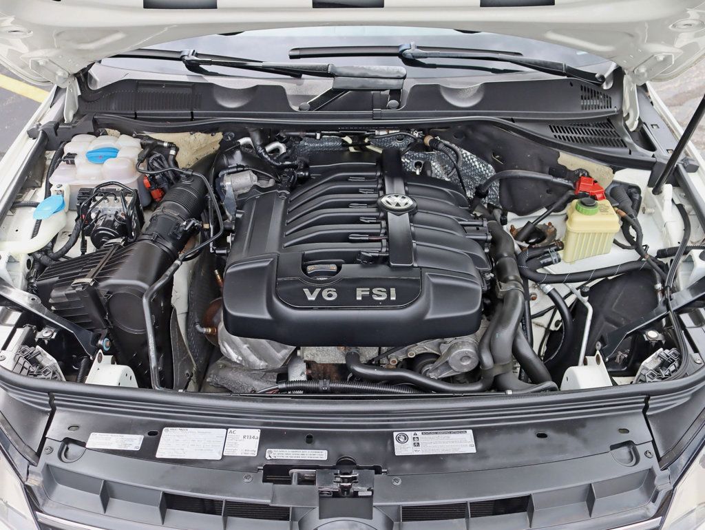 2012 Volkswagen Touareg VR6 Sport photo 30