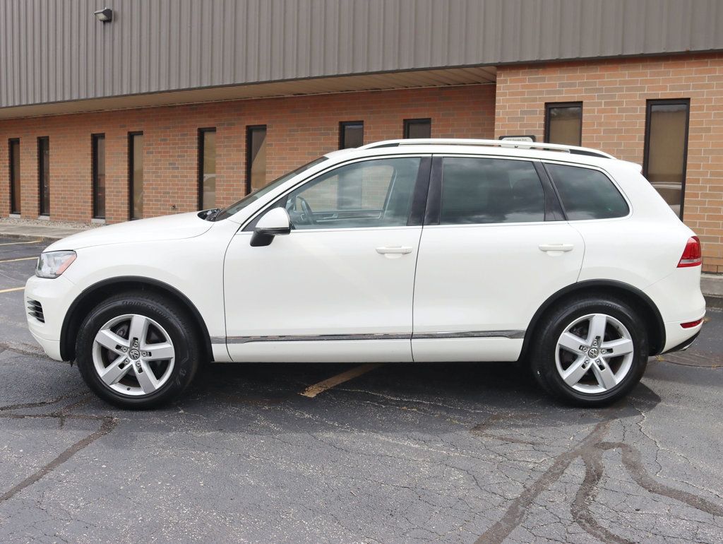 2012 Volkswagen Touareg VR6 Sport photo 6