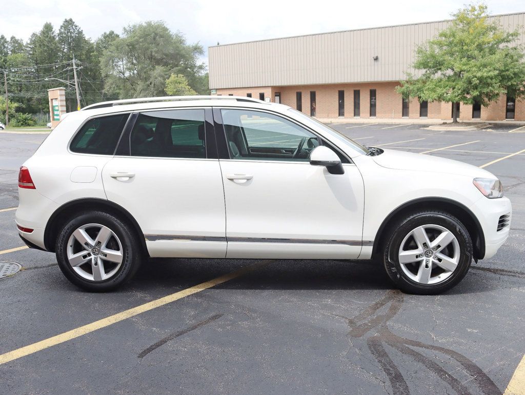 2012 Volkswagen Touareg VR6 Sport photo 7