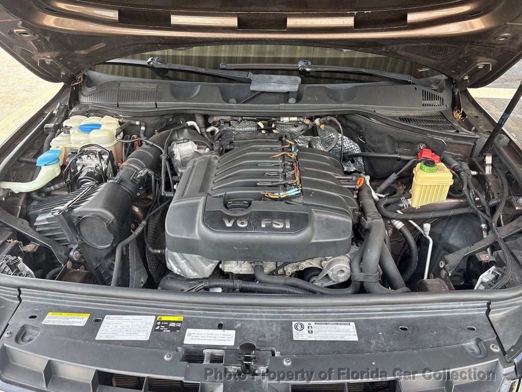 2012 Volkswagen Touareg VR6 Luxury 4WD - 23058867 - 13