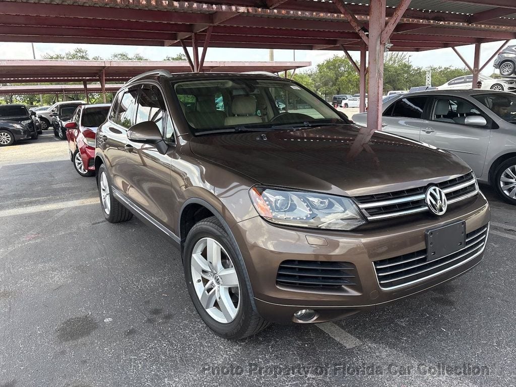 2012 Volkswagen Touareg VR6 Luxury 4WD - 23058867 - 1