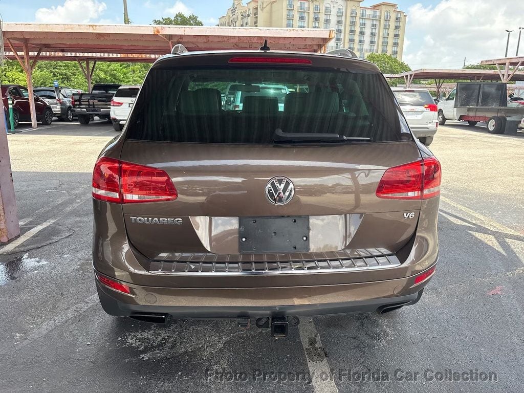 2012 Volkswagen Touareg VR6 Luxury 4WD - 23058867 - 5