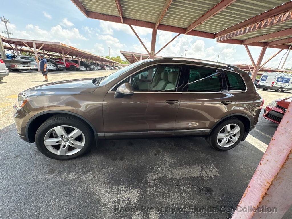 2012 Volkswagen Touareg VR6 Luxury 4WD - 23058867 - 6