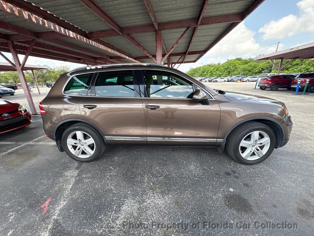 2012 Volkswagen Touareg VR6 Luxury 4WD - 23058867 - 7