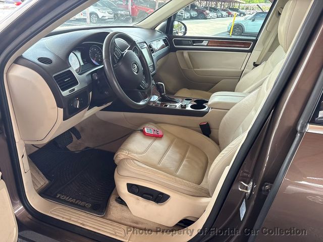 2012 Volkswagen Touareg VR6 Luxury 4WD - 23058867 - 8