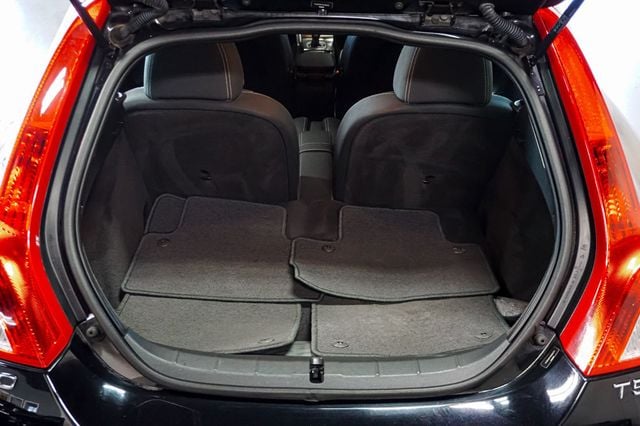 2012 Volvo C30 *T5* *R-Design Premier Plus* *6-Speed Manual* *1-Owner* - 23051024 - 29