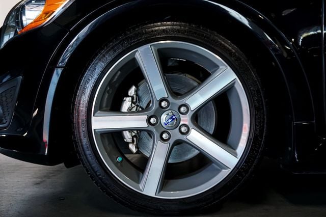 2012 Volvo C30 *T5* *R-Design Premier Plus* *6-Speed Manual* *1-Owner* - 23051024 - 32
