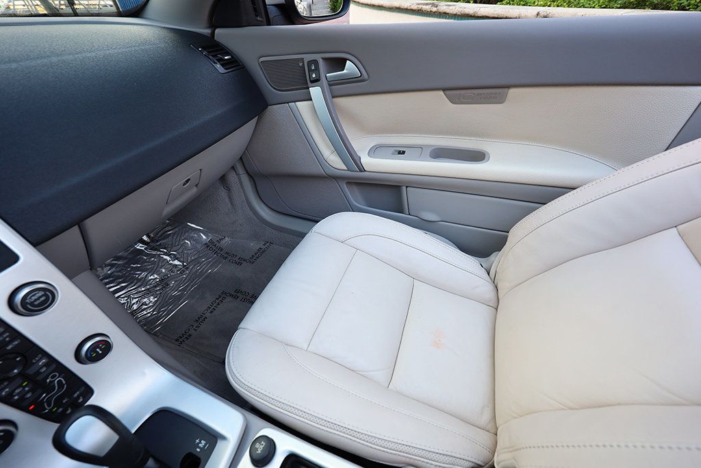 2012 Volvo C70 2dr Convertible T5 Platinum - 22939628 - 34