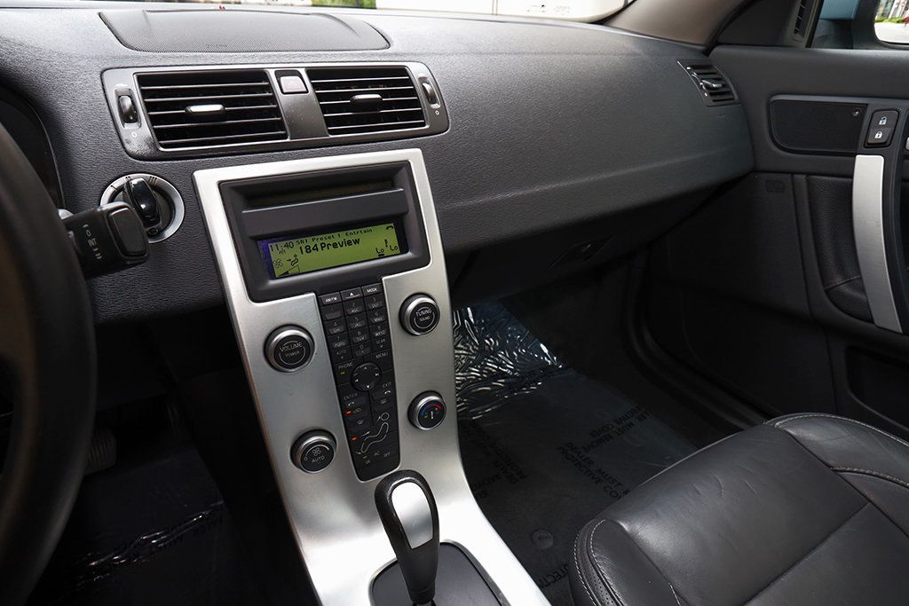 2012 Volvo C70 2dr Convertible T5 Premier Plus - 23061155 - 32