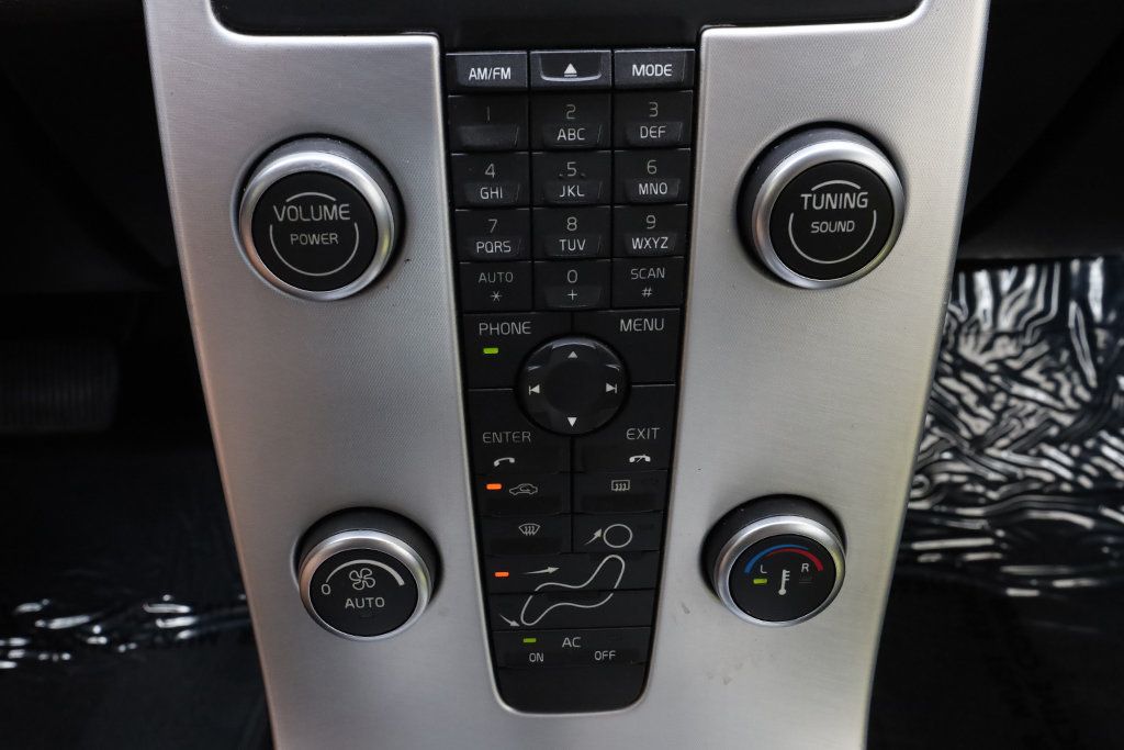 2012 Volvo C70 2dr Convertible T5 Premier Plus - 23061155 - 38
