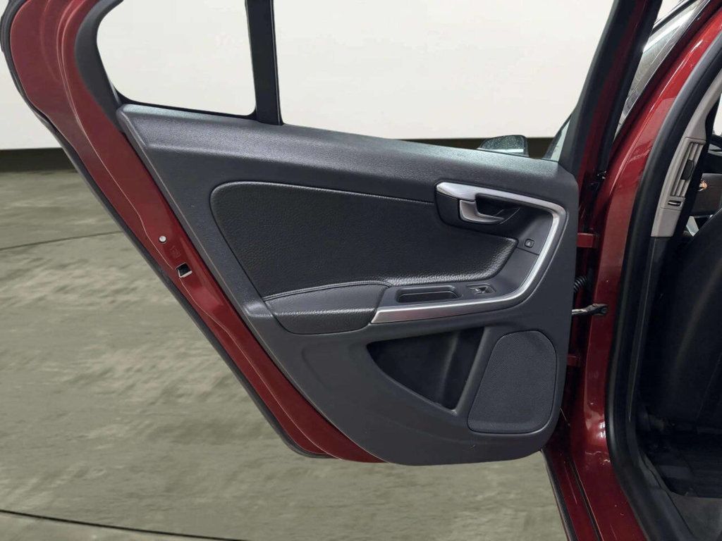 2012 Volvo S60 T5 4dr Sedan - 22993329 - 12