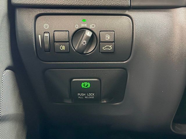 2012 Volvo S60 T6 R Design AWD 4dr Sedan - 23011870 - 31