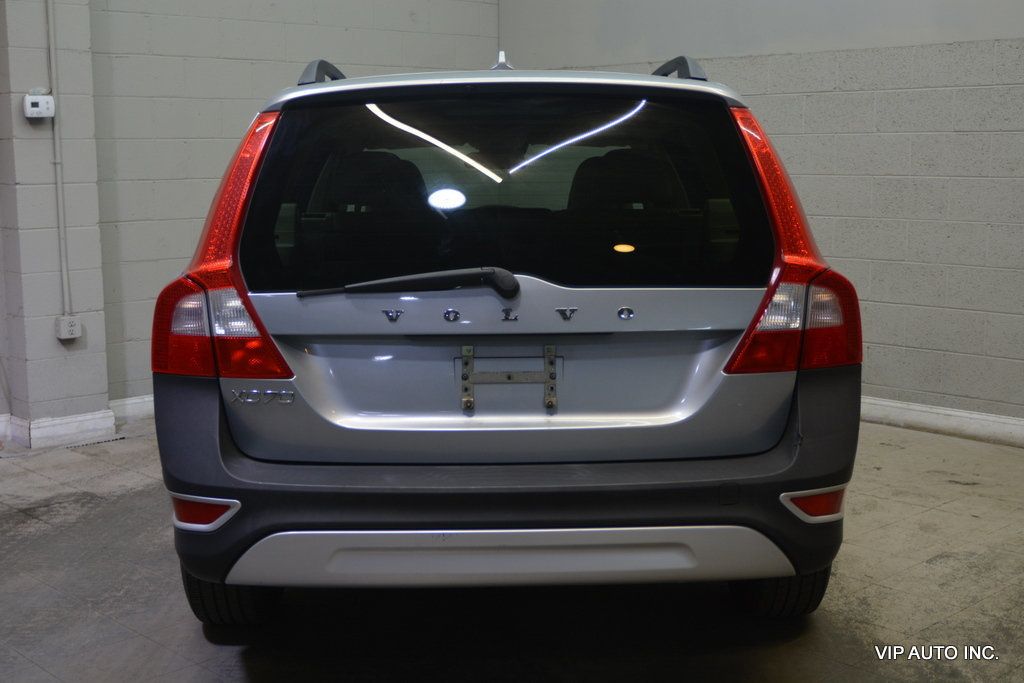 2012 Volvo XC70 FWD 4dr Wagon 3.2L Premier - 23022906 - 4