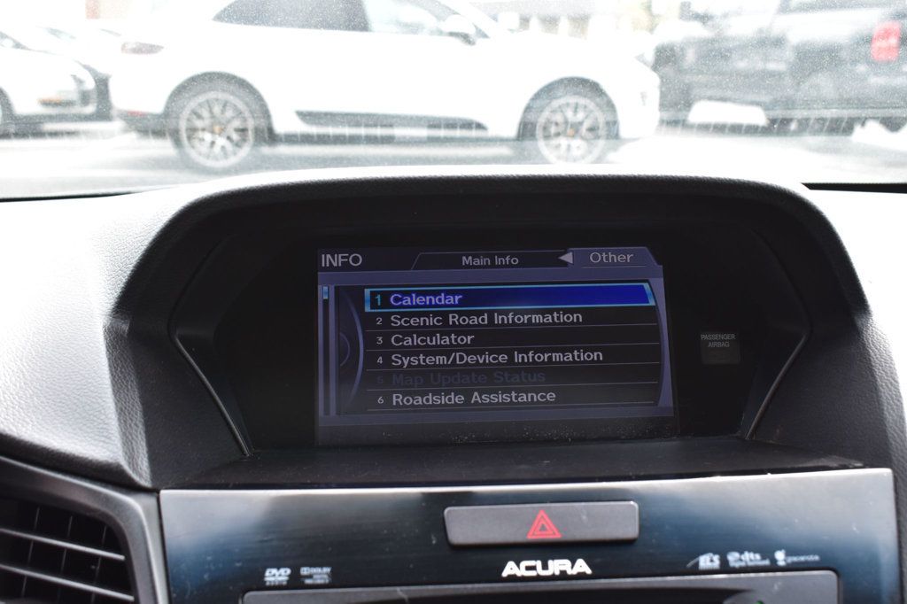 2013 Acura ILX 4dr Sedan 2.0L Tech Pkg - 23001895 - 35