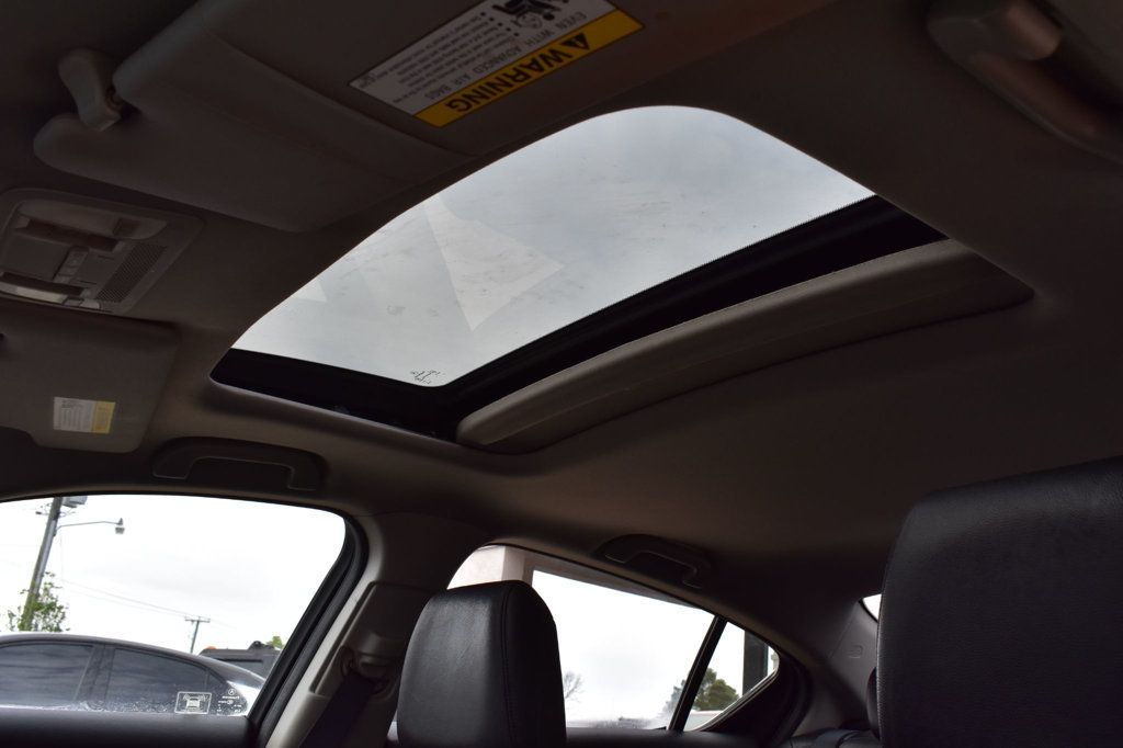 2013 Acura ILX 4dr Sedan 2.0L Tech Pkg - 23001895 - 40