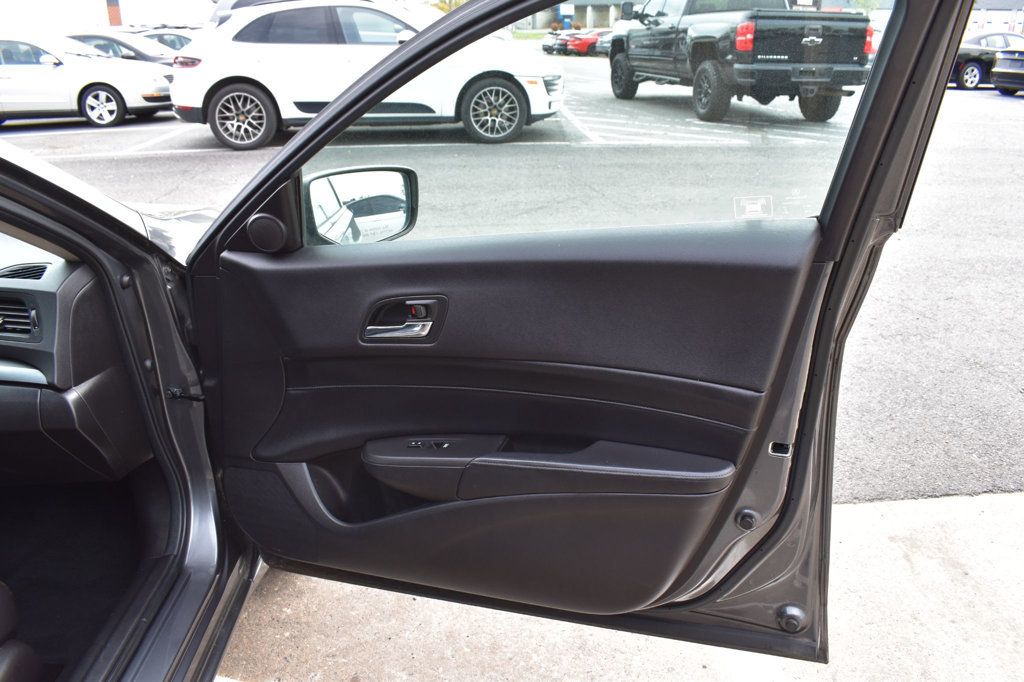 2013 Acura ILX 4dr Sedan 2.0L Tech Pkg - 23001895 - 44