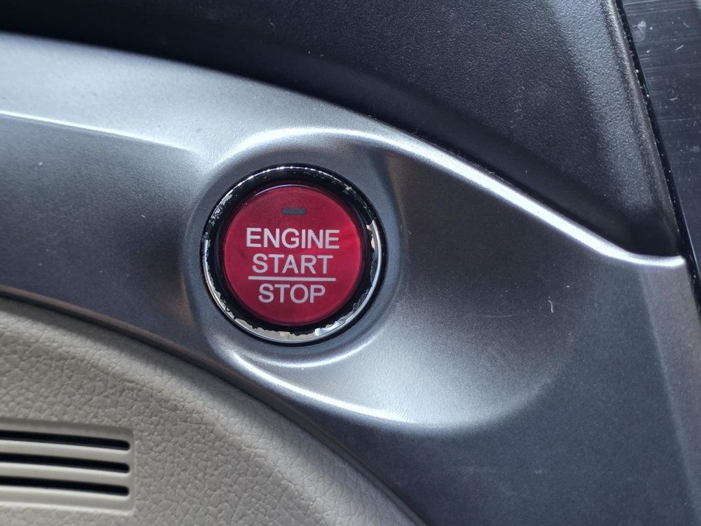2013 Acura ILX 2.0L Technology photo 17